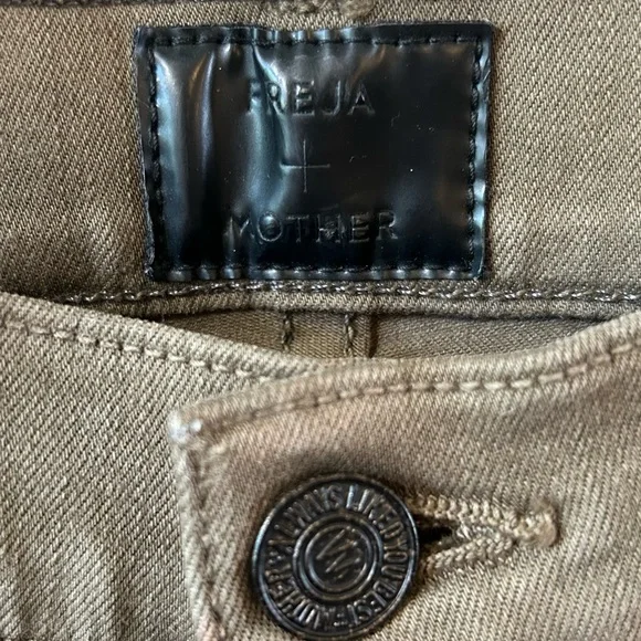 MOTHER Denim + Freja Limited Edition Skinny Jeans in Olive Green Wash - Picture 9 of 10